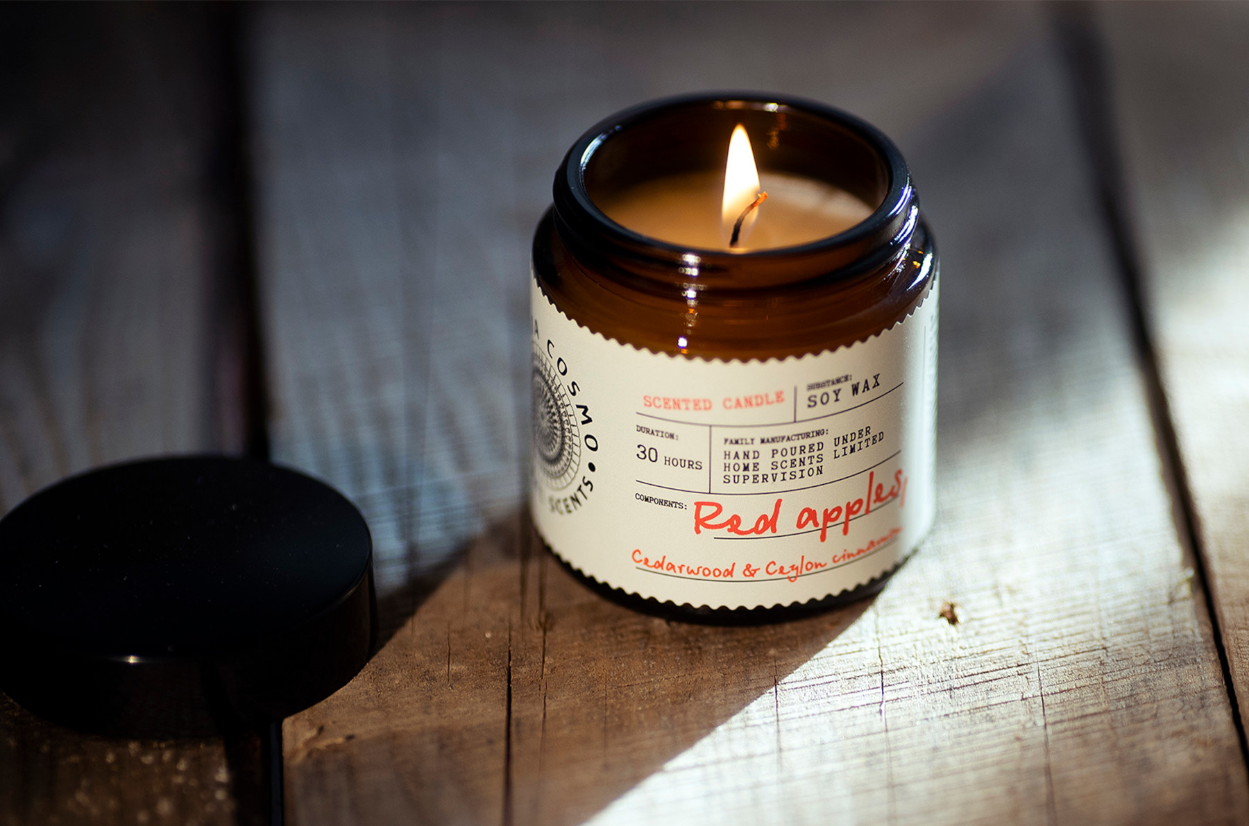 Свеча ETERIA COSMO, фон формы